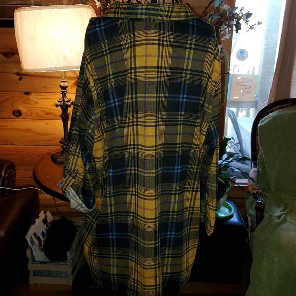 Rue21 4X  Button Up - Picture 2 of 6